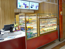 Custom Muro H11: Grab & Go joined with Italia 2 deli / pastry with glass top