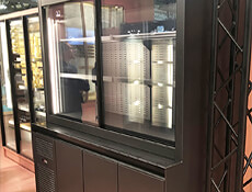 Provino I: deli / pastry, refrigerated storage, black finish