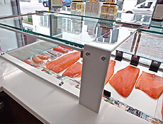 Rosa: salmon display